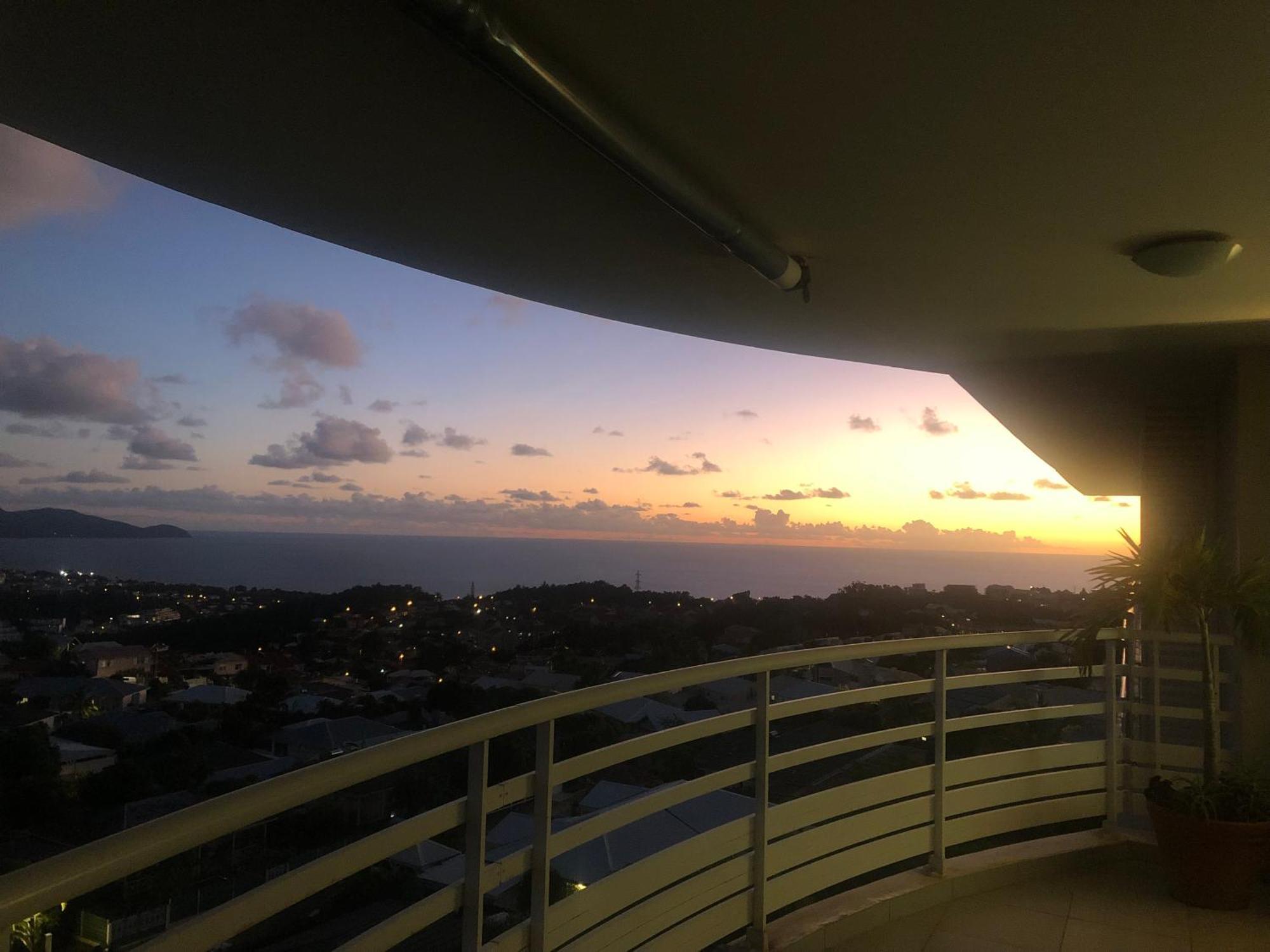Appartement de standing vue mer Schoelcher Buitenkant foto